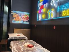 -老街烧烤大排档·地道湖北菜·龙虾馆(汉口火车站店)