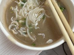 -汪记鲜鱼糊汤粉(沈阳路总店)