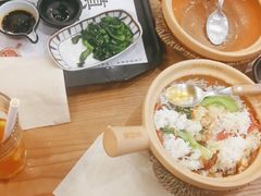 -煲仔皇腊味煲仔饭(经四万达店)