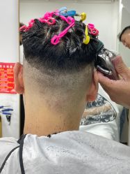 -乾健·烫染·接发SALON