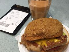 豬扒菠蘿油-华嫂冰室(尖沙咀店)