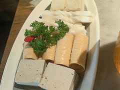 -尚尚仙·酸汤猪手·猪肚鸡火锅(华联万柳购物中心店)