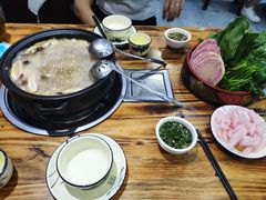 -菌之家·专业纯野生菌火锅·特色炒菌