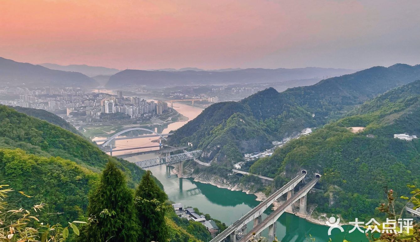 重庆新晋网红打卡地——八桥叠翠