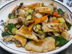 生炒鱼头-广迎居老正兴菜馆