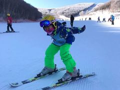 -石京龙滑雪场-停车场