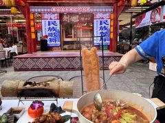 -刘姐啤酒鱼民族演艺餐厅(西街总店)