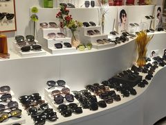 -宏宇眼镜蔡司依视路折扣店(兆佳眼镜城店)