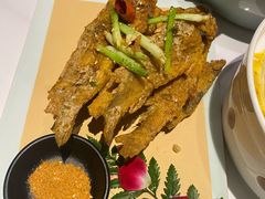 蒜香小黄鱼-卯时·龙光雅宴·精致锡帮菜(惠山古镇店)