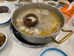 -朴小妹人参鸡汤火锅(长白山万达店)