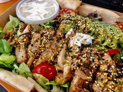 照烧鸡肉配牛油果拉法沙拉-HELLO 27 意面·沙拉·帕尼尼