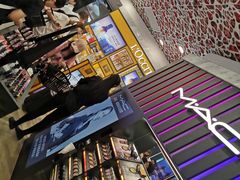 -日上免税行(浦东机场五店)