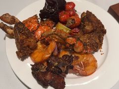 -广州万富希尔顿酒店·感趣自助餐厅·金秋蟹宴生蚝海鲜刺身
