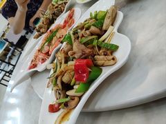 -覃记海鲜美食餐厅