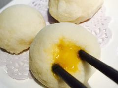 脆皮流沙包-皇朝会.经典传统粤菜(外滩店)