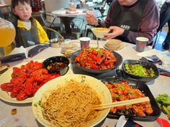 -巴厘龙虾·榜首油焖大虾(音乐学院·沿江酒馆店)