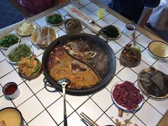 -瓜西西重庆火锅(花溪店)