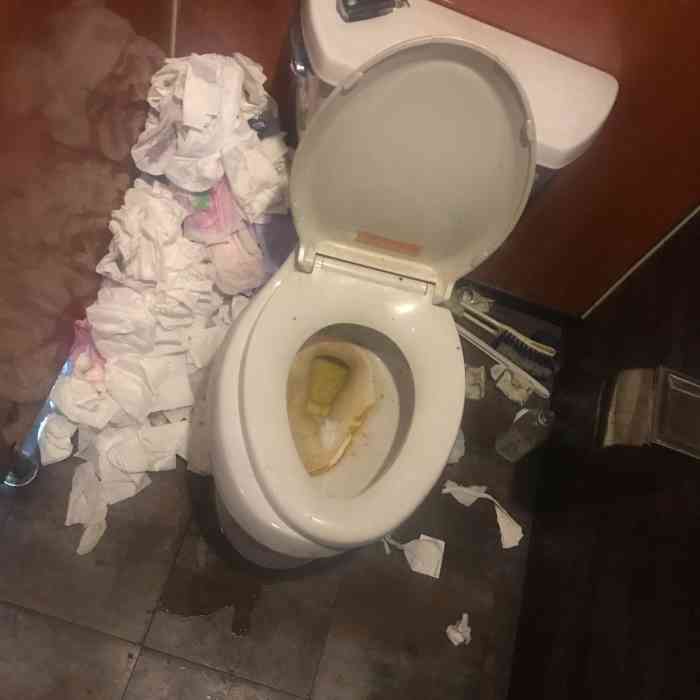 打分 见过厕所恶心的网吧 这么恶心的头一次见