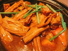 支竹牛腩煲-来龙里 精致 东南亚餐室(万象城店)