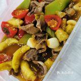 今天换了一家新的店。买回来分量好大呀。还点了一份鸡胗