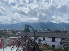 -喵屿·大理花园猫咖