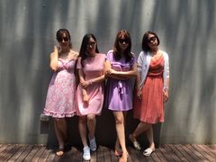 -莓园冰淇淋店