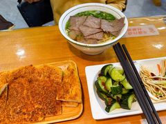 -伊京轩兰州牛肉面(闹市口店)