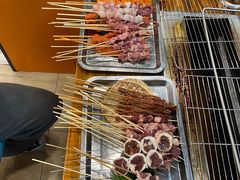 -哈尔滨小酒馆·鲜肉现穿自助烧烤(康新花园店)