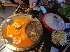 -靓寨酸汤火锅(时尚天河东一街店)