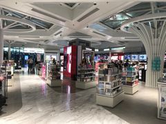 -日上免税店(三径路t3店)