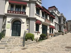 -清风小镇闯关东影视基地