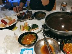 -运气牛自助酱大骨火锅(南京东路店)