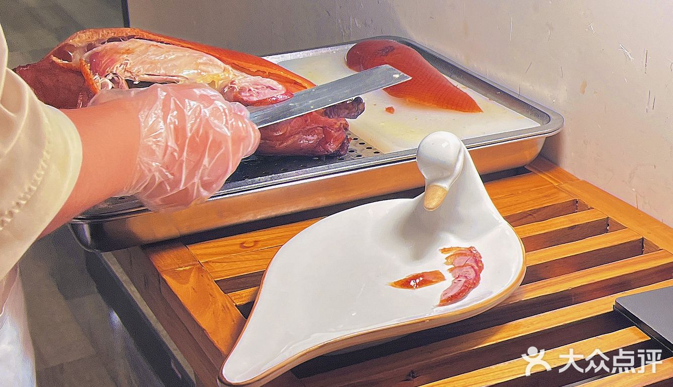 保定最好吃的烤鸭就属会炊了