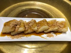 -沪小二炭火蛙锅(淮海中路美食不夜城店)