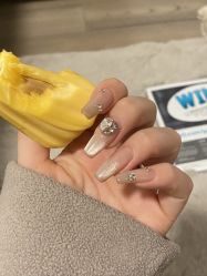 -UGIRL有个美甲