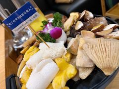 -一朵菌·野生菌探索家火锅(南亚店)