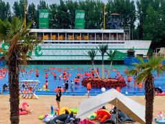 -黄河谷马拉湾海浪浴场