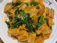 菠菜莜面卷-呱呱叫民俗风味主题餐厅(沣峪口店)