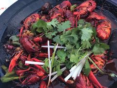 -虾弄弄海派小龙虾·牛羊蝎子火锅