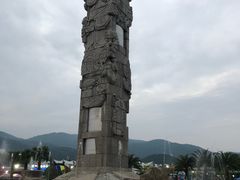 -亚龙湾中心广场