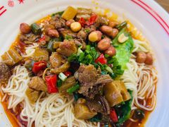 -犟一碗双椒鸡面(得意世界店)