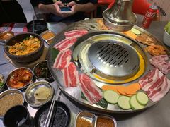 -哈哈碳都·牛肋条无限自助烤肉(台江万达店)