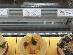 -花花卷卷·鲜食蛋糕(静安久光百货店)