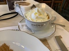 -Majestic Café