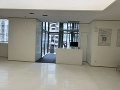 -卡罗酒店(东门晒布地铁站店)