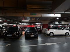 -徐汇日月光地下停车场