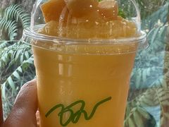 -Chom Cafe and Restaurant