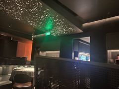 -左庭右院鲜牛肉火锅黑金店(陆家嘴中心店)