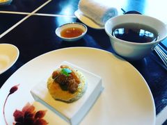 餐前赠送点心-杭州西子湖四季酒店·金沙厅