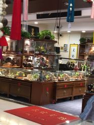 -灵彩珠宝(朗香街店)